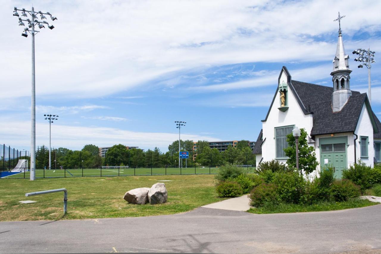 5 People, Big, Free Parkings, Near Old Quebec, Near River Bagian luar foto
